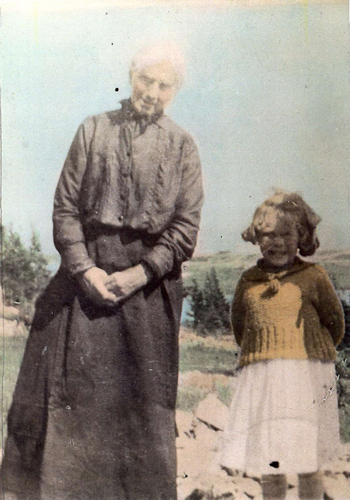 Great Great Grandmother Rossana Garland & Aunt Elvira - 1922